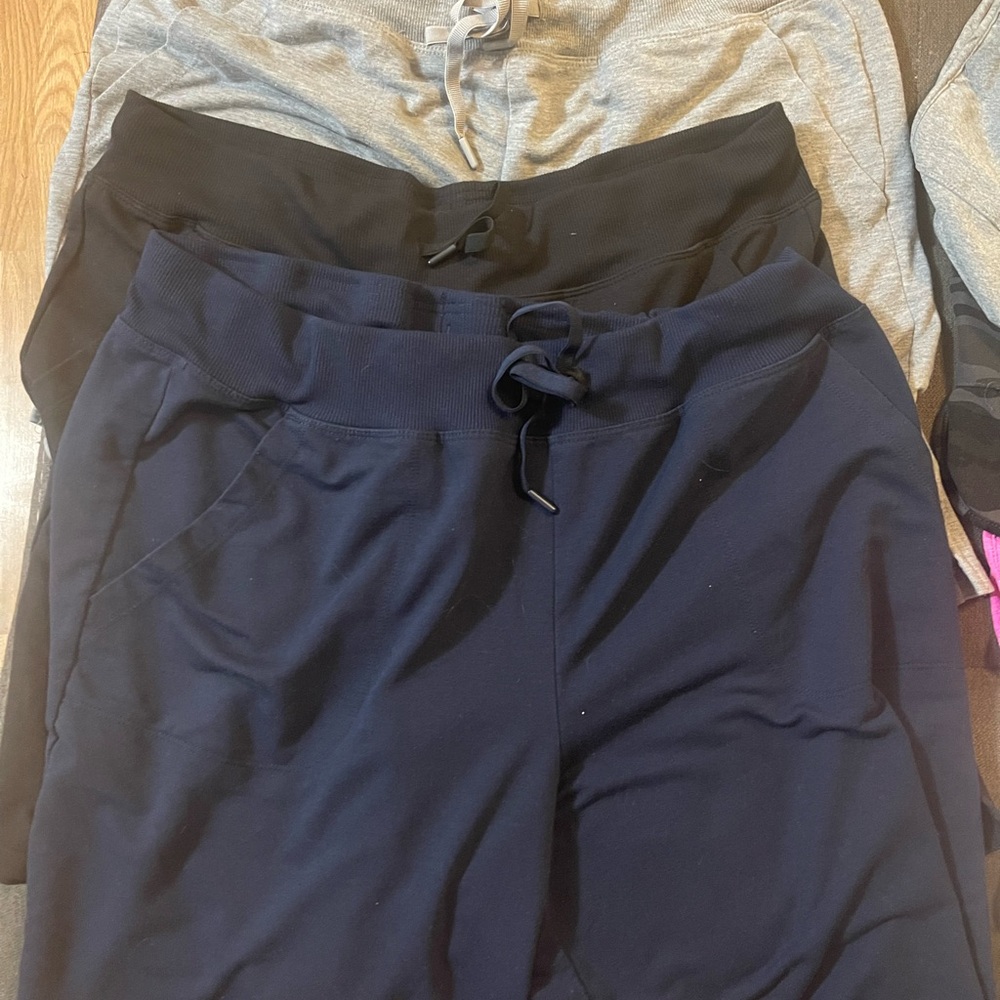 Lot of 4~shorts and workout pants size XL